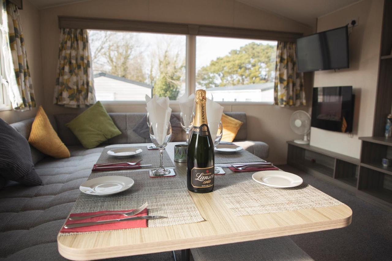 41 Orchard Bank, 3 Bed, Rockley Park Poole Villa Kültér fotó