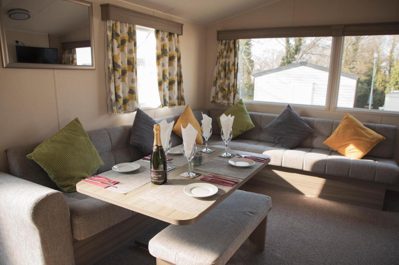 41 Orchard Bank, 3 Bed, Rockley Park Poole Villa Kültér fotó