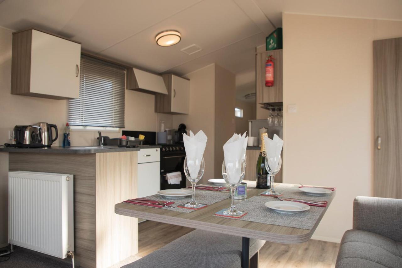 41 Orchard Bank, 3 Bed, Rockley Park Poole Villa Kültér fotó