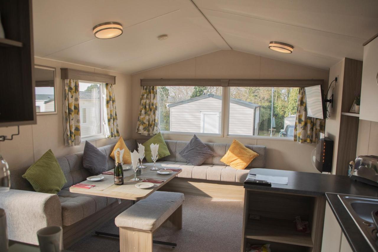 41 Orchard Bank, 3 Bed, Rockley Park Poole Villa Kültér fotó